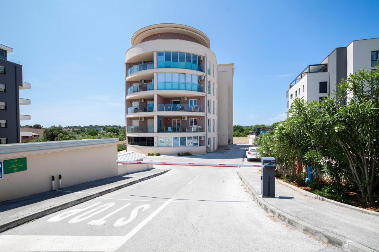 Monte Paradiso Sun Apartment Pula Buitenkant foto