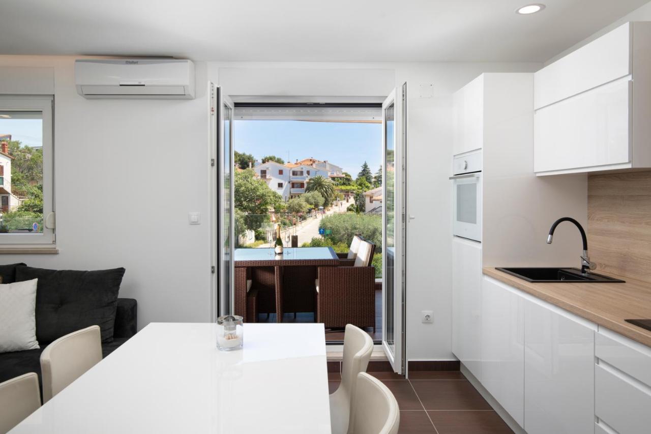 Monte Paradiso Sun Apartment Pula Buitenkant foto
