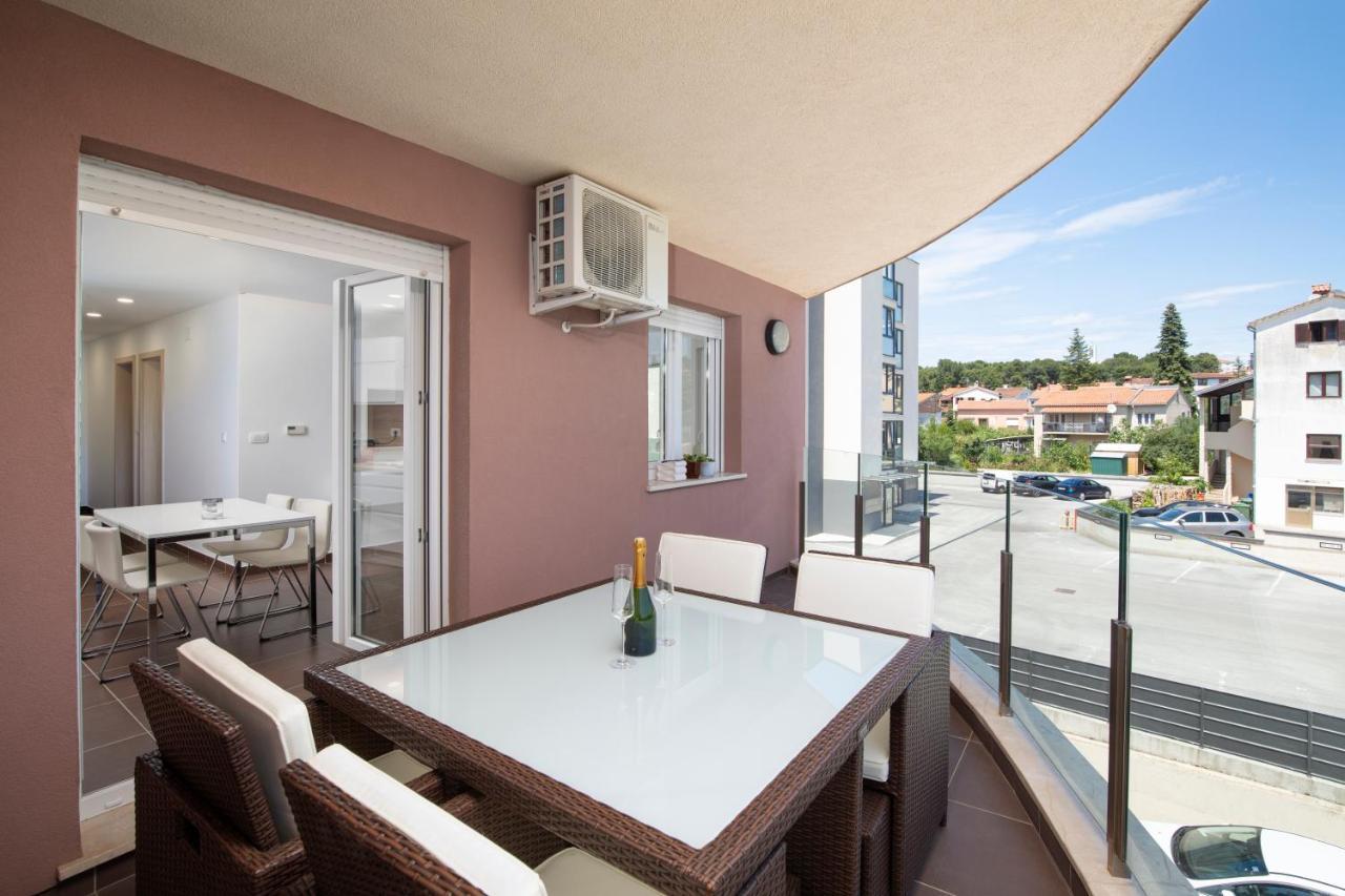 Monte Paradiso Sun Apartment Pula Buitenkant foto